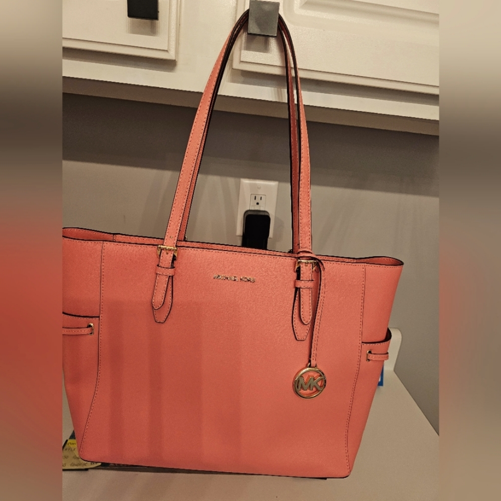 MICHAEL KORS Saffiano Leather- Coral Shoulder Bag- Large size!